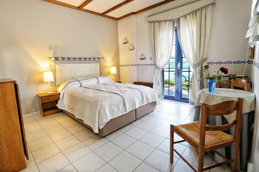 אגיוי אפוסטולי Argo Rooms & Studios חדר תמונה